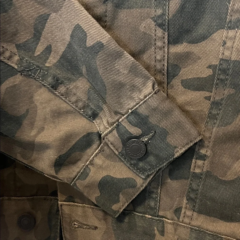 Levi‎ Camo Denim Trucker Jacket Kids Medium 10/12 Years - Green Camouflage